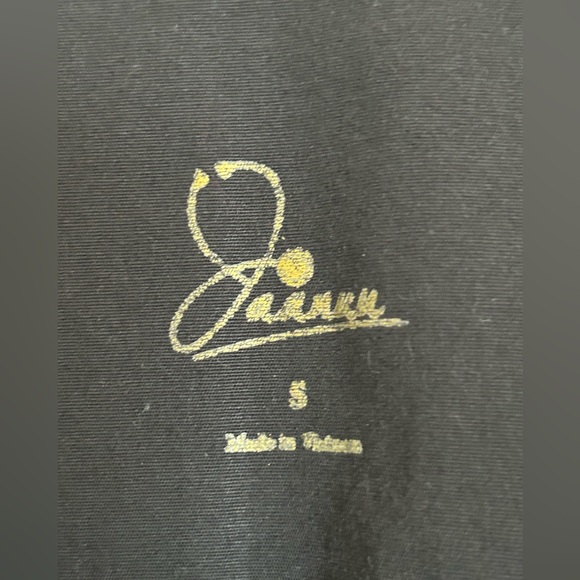 Jaanuu V-Neck Scrub Top with Cap Sleeves - Picture 7 of 8